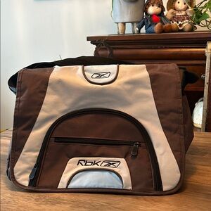 Reebok Brown and Cream Messenger Bag with ajustable strap